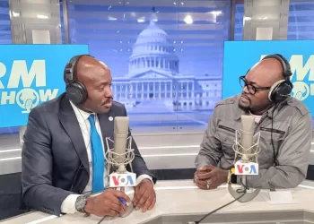 Silence radio ? Trump met fin au financement des médias publics américains à l’étranger, VOA impactée