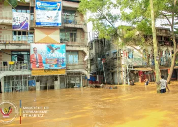 Pluies diluviennes à Kinshasa : le ministère de l’Urbanisme appelle à des mesures urgentes et structurantes