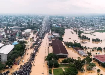 Kinshasa : La rivière Ndjili étranglée par les constructions anarchiques