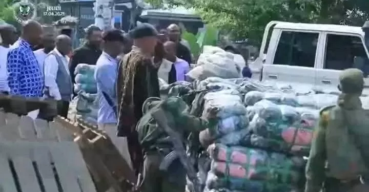 Kinshasa : Découverte inquiétante de 209 ballots de tenues militaires à Limete