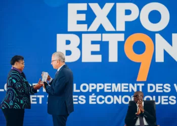 Expo Béton 2025 : Judith Suminwa salue des échanges tournés vers les corridors de développement