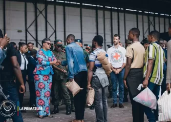 Retour des militaires et policiers de Goma : accueil émouvant par la Première ministre à N&rsquo;Djili