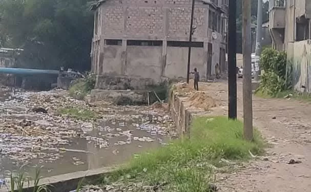 Kinshasa : le gouvernement provincial démolit des constructions anarchiques sur l’avenue Mapenza à Ngaliema