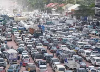 Kinshasa étouffe sous le poids de ses embouteillages : un défi urgent pour la capitale congolaise