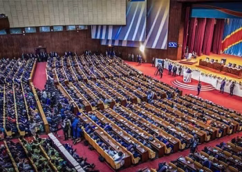 Assemblée nationale : Constant Mutamba et Firmin Mvonde auditionnés par la commission spéciale