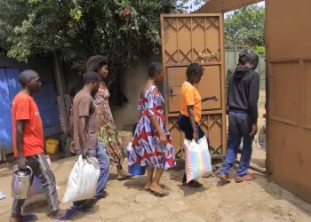 Nord-Kivu : Des otages libérés des ADF présentés à Beni par l’armée
