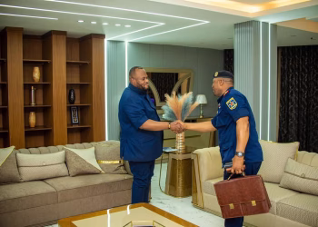 Kinshasa : Daniel Bumba donne des instructions fermes au nouveau commandant de la Police, Israël Kantu