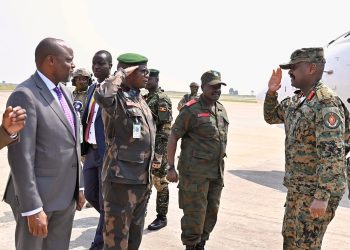 Rencontre militaire à Kinshasa : Muhoozi Kainerugaba reçu officiellement par les FARDC