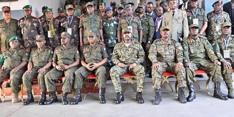 Rencontre militaire à Kinshasa : Muhoozi Kainerugaba reçu officiellement par les FARDC