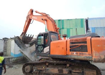 Kinshasa : des constructions anarchiques démolies sur l’ancienne voie ferrée de l’ONATRA