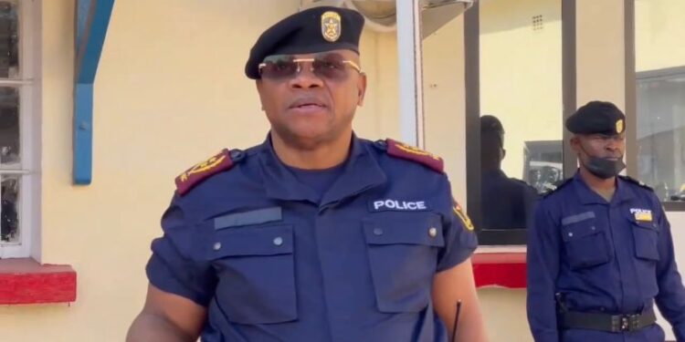 Haut-Katanga : La Police invite chaque ménage à se munir d’un sifflet pour lutter contre l’insécurité à Lubumbashi