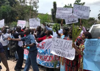 RDC : Soupçons de détournement de 666 millions USD à l’EDU-NC, les syndicats tirent la sonnette d’alarme