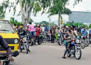 Kinshasa : vers une régulation stricte de la circulation des motocyclistes « wewas »