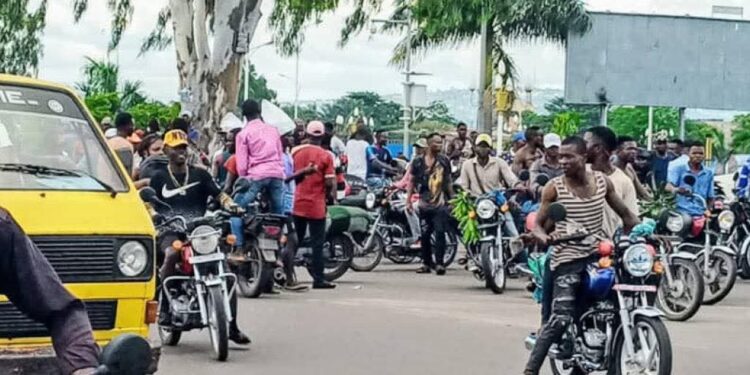 Kinshasa : vers une régulation stricte de la circulation des motocyclistes « wewas »