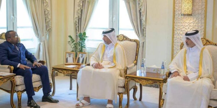 Doha : Le ministre qatari des Affaires intérieures s’entretient avec les ministres de l’Intérieur du Rwanda et de la RDC sur fond de négociations de paix
