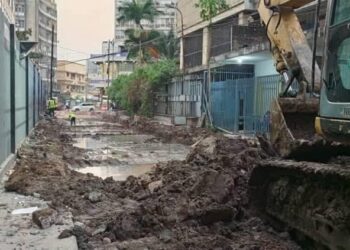 RDC – Kinshasa : Les égouts d’immeubles privés freinent la modernisation de l’avenue de la Paix