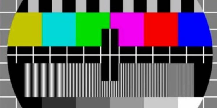 RDC : Le gouvernement lance l’opération de salubrité médiatique avec la récupération de 48 radios et 132 éditeurs non conformes