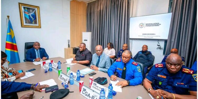 Kinshasa : Jacquemain Shabani ordonne le renforcement de l’opération Ndobo face à l’insécurité urbaine