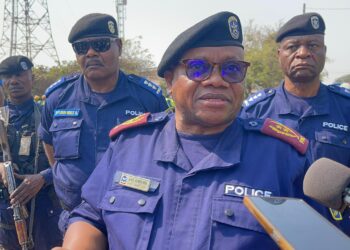 Lubumbashi : La Police lance une vaste opération contre les véhicules sans plaques d’immatriculation