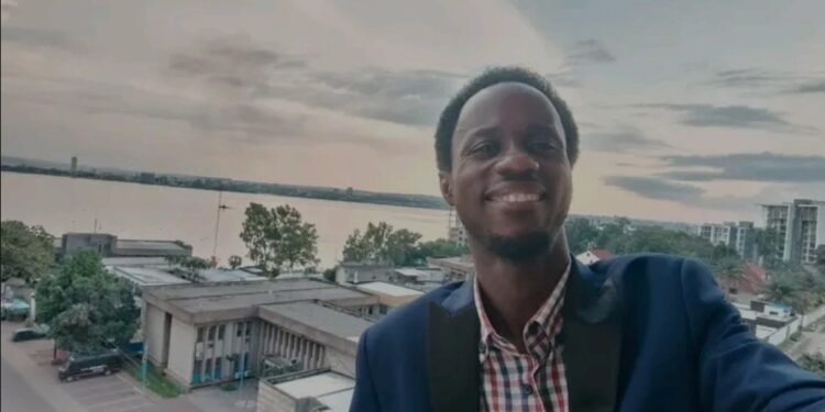 L’arrestation brutale du journaliste Masand Mafuta ravive le débat sur les abus policiers en RDC