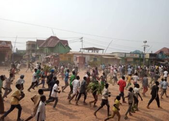 Uvira sous tension : manifestation populaire contre l’affectation du général Olivier Gasita