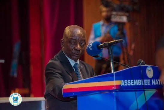 Assemblée nationale : Justin Bitakwira secoue la plénière en dénonçant l’« inconscience » des députés