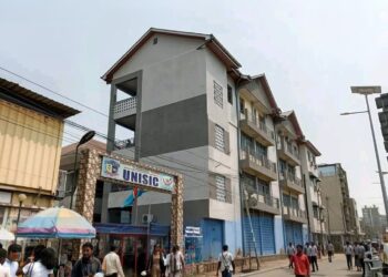 ESU : L’ombre d’un doctorat contesté rallume la guerre des titres à l’UNISIC