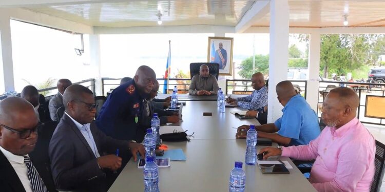 Mai-Ndombe : Le Vice-premier ministre de l’Intérieur préside un Conseil provincial de sécurité à Inongo