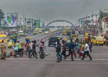 Kinshasa : Les tarifs et itinéraires des transports publics restent inchangés