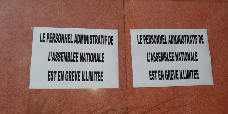 Assemblée nationale : Une plénière sous tension, la grève du personnel paralyse l’institution