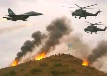 RDC — Le porte-parole des FARDC, le général Sylvain Ekenge, justifie les frappes contre l’AFC-M23