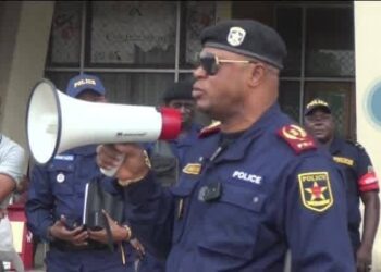 Kinshasa : La police lance l’opération “Kanga Kanga” pour une traque sans merci des criminels