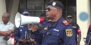 Kinshasa : La police lance l’opération “Kanga Kanga” pour une traque sans merci des criminels