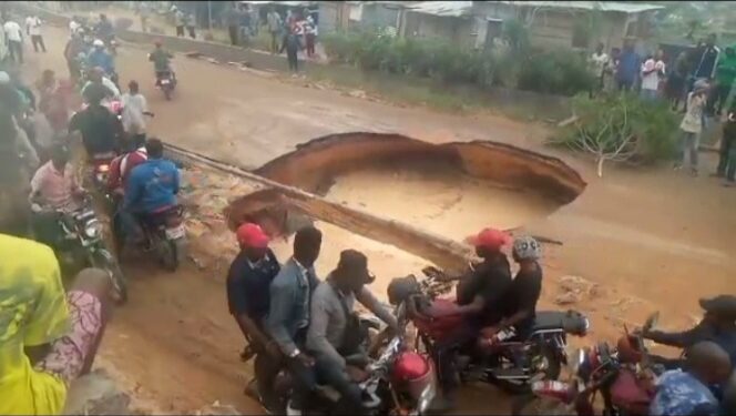 Kinshasa : Effondrement de la route Kimwenza, la circulation paralysée