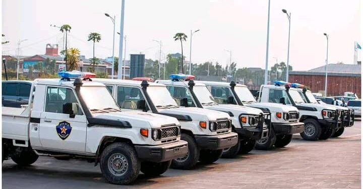 RDC : 96 véhicules et équipements anti-émeute remis pour renforcer la sécurité intérieure