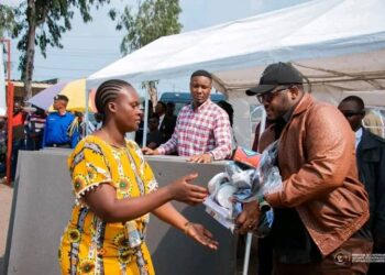 Kinshasa : Le gouvernement vient en aide aux sinistrés du Camp Kabila