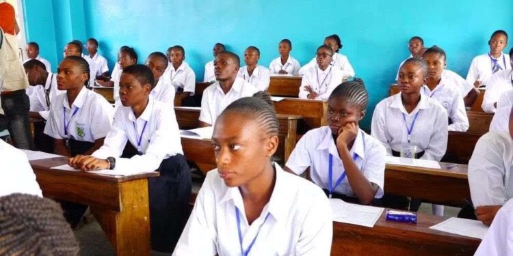 RDC : L’anglais deviendra une épreuve orale à l’Examen d’État dès 2026