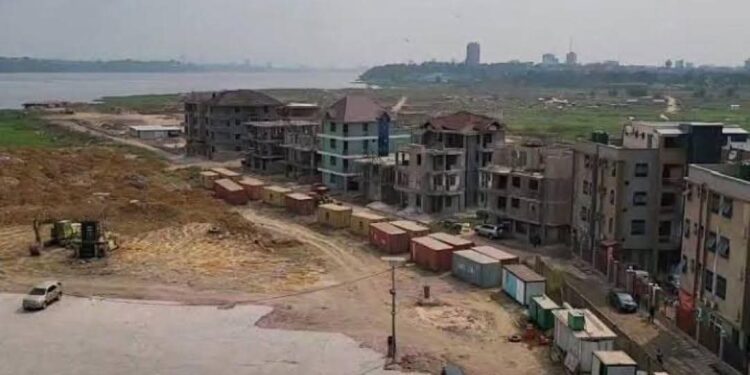 Kinshasa : L’Hôtel de Ville ordonne la suspension de tous les travaux illégaux sur les berges du fleuve Congo