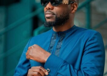 Youssouf Mulumbu, du bruit des stades aux ombres du Kivu : un premier roman où le réel vacille