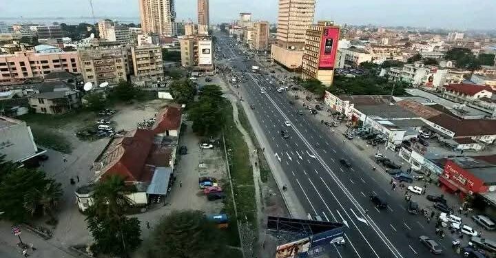 Kinshasa : « La capitale ne peut continuer à grandir sans une planification » (Félix Tshisekedi)