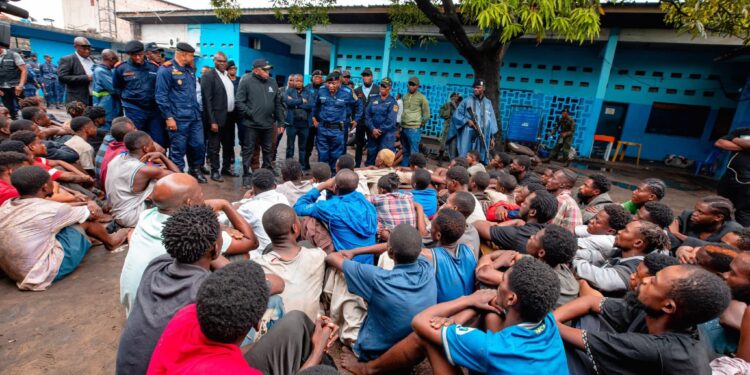 Kinshasa : vaste coup de filet contre les kuluna, plus de 400 interpellations enregistrées