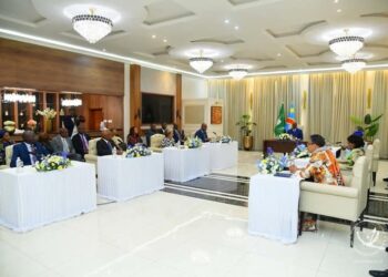 Félix Tshisekedi reçoit les facilitateurs de l’Union africaine : Une délégation de haut niveau composée d’anciens chefs d’État