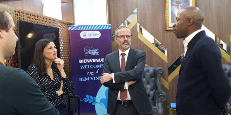 RDC–France : Éléonore Caroit à Kinshasa, visite diplomatique à forte portée politique.