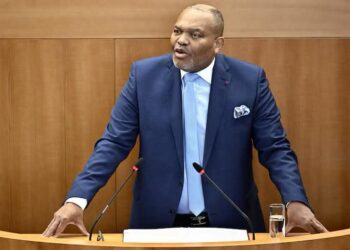 Belgique : Bertin Mampaka, réélu à la tête du Parlement bruxellois