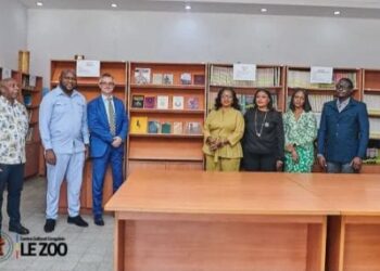 Culture : l’Ukraine fait don d’ouvrages au Centre culturel congolais Le Zoo