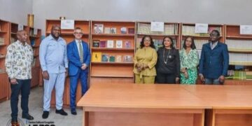 Culture : l’Ukraine fait don d’ouvrages au Centre culturel congolais Le Zoo