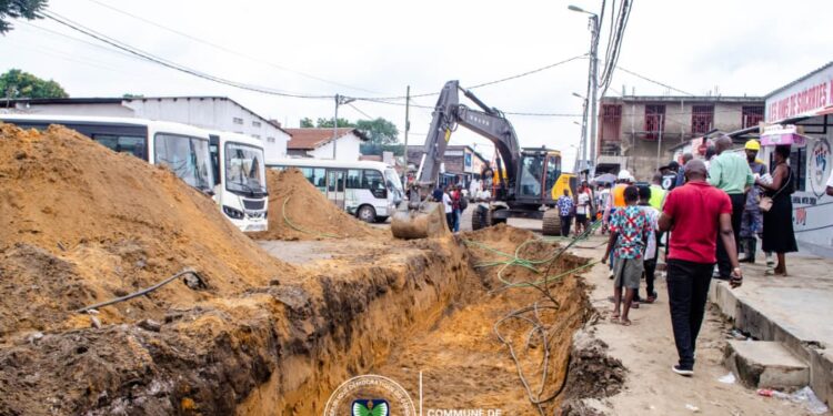 Mont-Ngafula : lancement des travaux de la grande avenue Mobutu