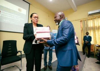 RDC : les bulletins scolaires 2025-2026 déjà disponibles, le ministère veut tourner la page des retards