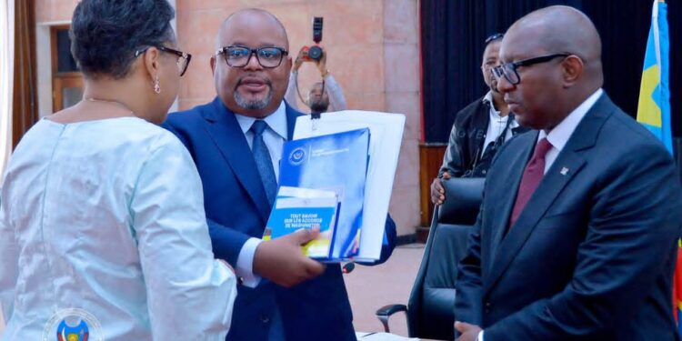 RDC : les accords de paix avec le Rwanda et de partenariat stratégique avec les États-Unis déposés au Parlement