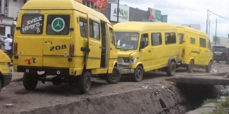 Kinshasa : les véhicules non conformes promis à la fourrière… et à la casse
